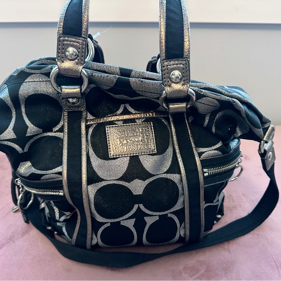 Coach Handbags - Coach Poppy Handbag